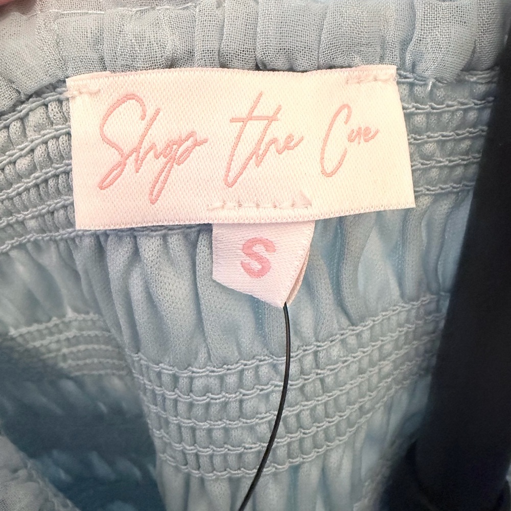 Shop the Cue Moon Mist Blue Smocked Off the Shoulder Crop Top Size Small NWT - Picture 6 of 10